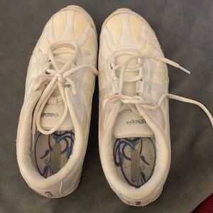 Cheer shoes